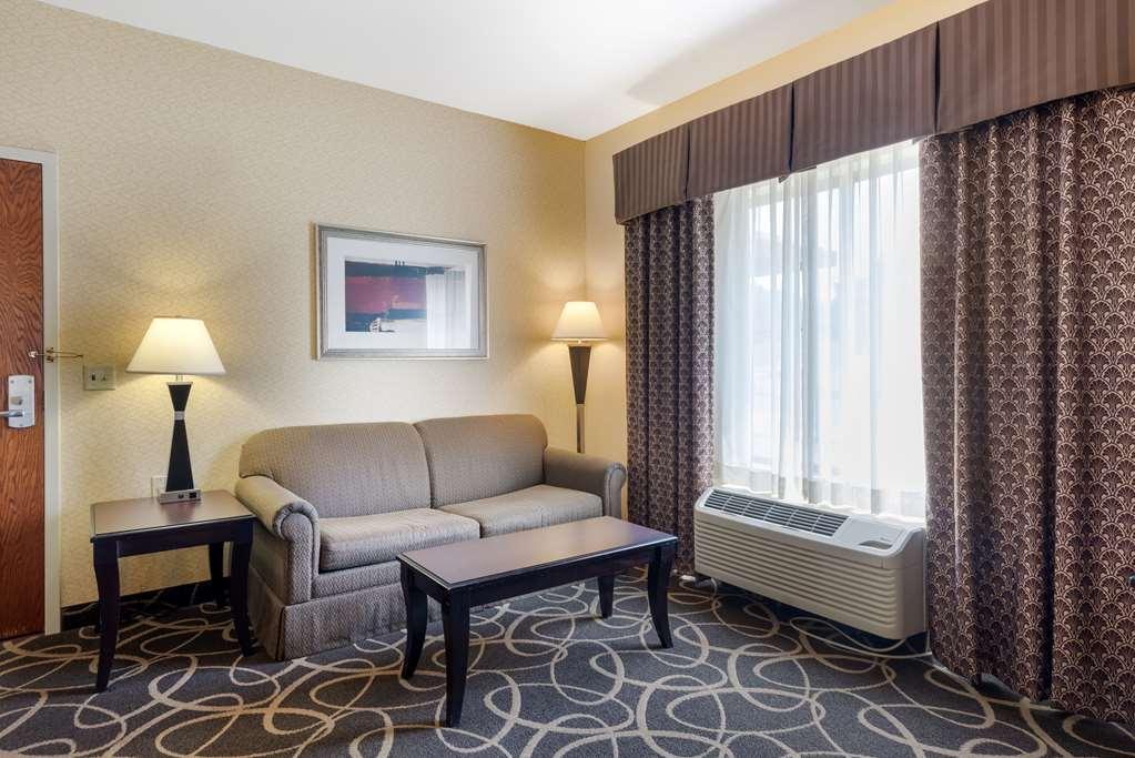Best Western Plus Eau Claire Conference Center Room photo
