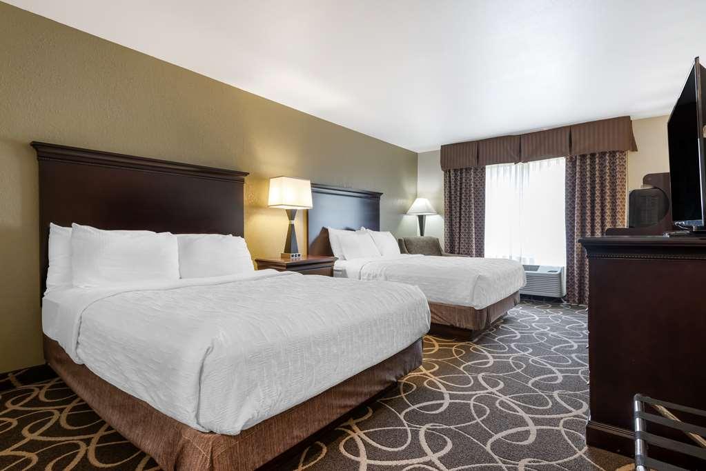 Best Western Plus Eau Claire Conference Center Room photo