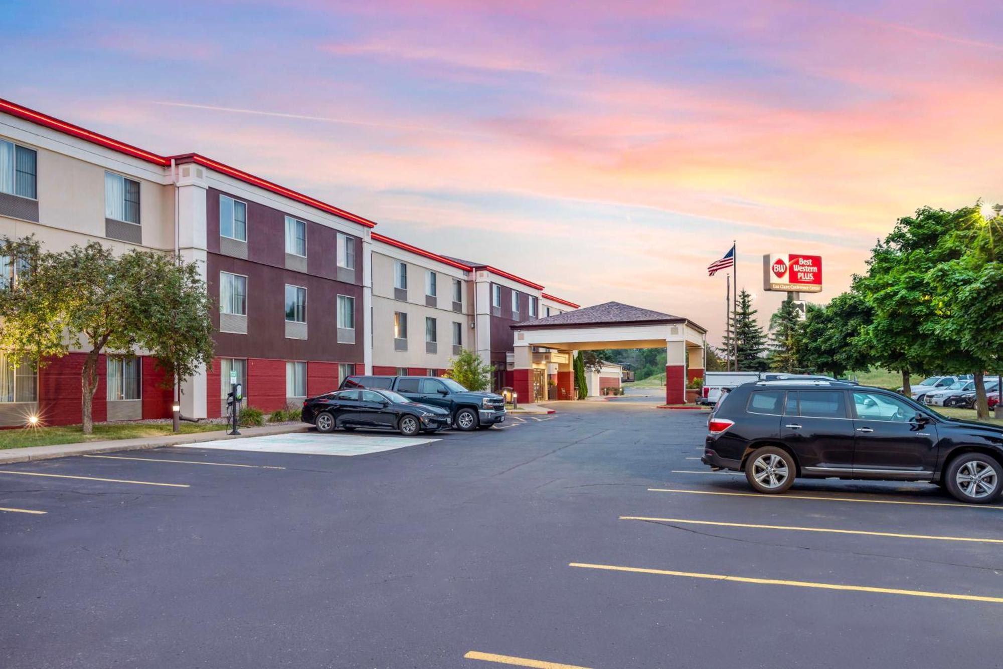 Best Western Plus Eau Claire Conference Center Exterior photo