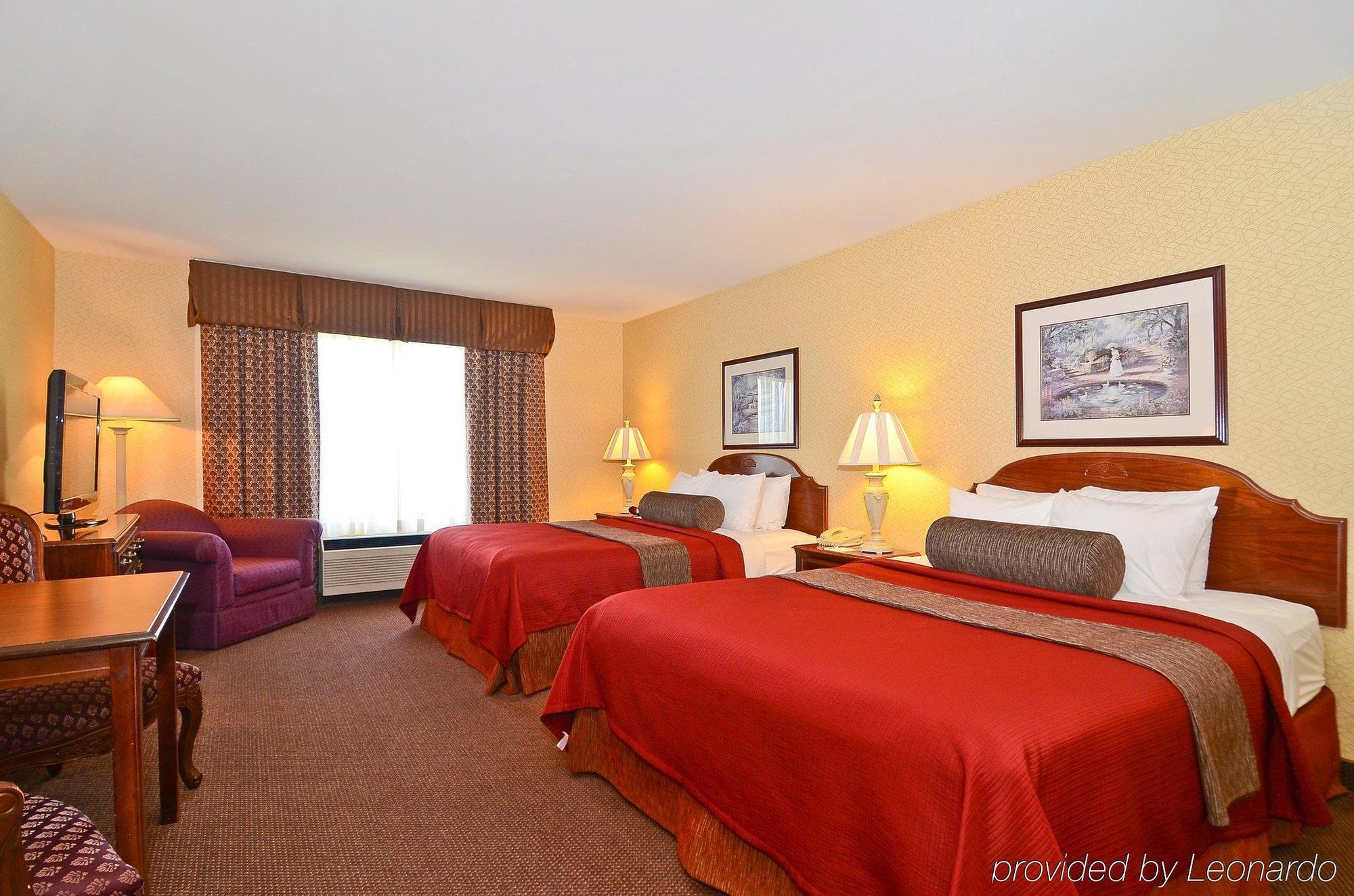 Best Western Plus Eau Claire Conference Center Room photo